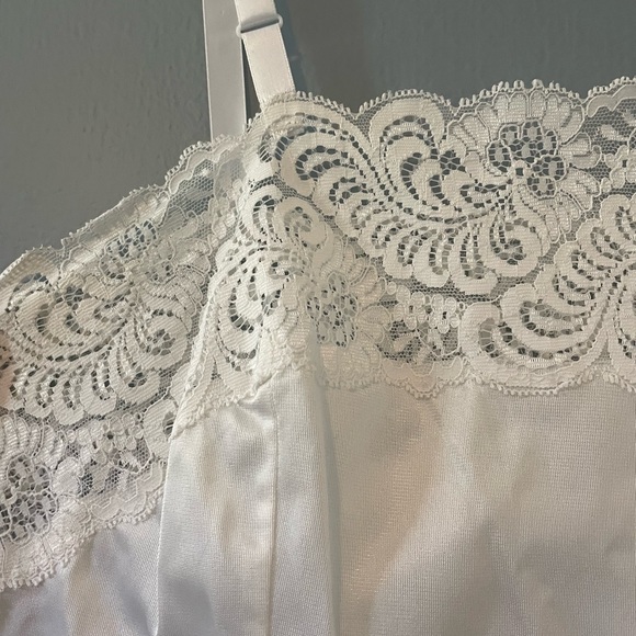 ❗️3/$20❗️Slip tank top/lingerie top - Picture 2 of 2